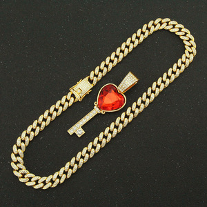 Collar con Colgante de Corazón Rojo de Aleación con Diamantes de Imitación, Estilo Hiphop Urbano, de Moda, para Hombre, Venta al por Mayor - Product Image 2
