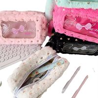 Pochette de maquillage multifonctionnelle en peluche douce de style coréen avec fenêtre transparente, sac de rangement portable pour voyage à motif cœur