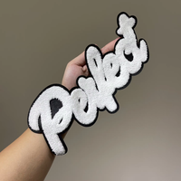Parches de letras de chenilla para ropa con diseño de logotipo grande, muestra personalizada gratuita de fábrica certificada