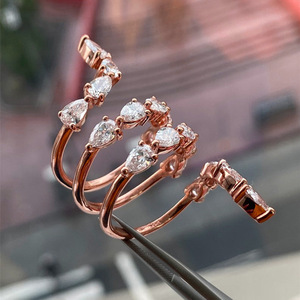 Anello Lungo a Spirale Elegante, Design Minimalista e Creativo, Gioiello di Moda per Donne, Uso Quotidiano, Regalo - Product Image 1