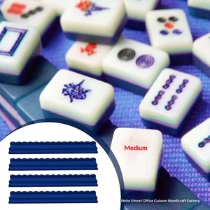 Règle et pousseur de mahjong en bois massif de luxe moderne 44,5 cm, base de jeu de société de bureau ondulée, support pour dominos et poker - Product Image 4