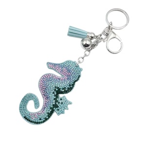 Nuevo y popular llavero de carabinero de terciopelo coreano con diseño de caballito de mar, llavero con diamantes de imitación, colgante para bolso, borla de cuero y gema de cristal marino - Product Image 5