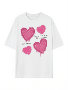 T-shirt blanc pour femme, manches courtes, col rond, imprimé cœurs roses, coupe ample, décontracté, pour la Saint-Valentin, 100% coton jersey - Product Image 1