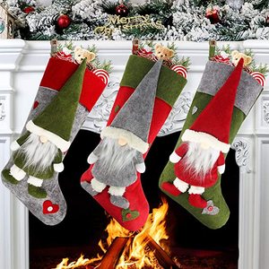 Kit Calza di Natale <span class=keywords><strong>in</strong></span> <span class=keywords><strong>Feltro</strong></span> di Lino Morbido e Resistente con Paillettes Ricamate e Gnomo <span class=keywords><strong>in</strong></span> Peluche per Decorazioni Domestiche - Product Image 6