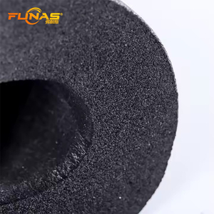 <span class=keywords><strong>Isolation</strong></span> de tuyaux en mousse NBR <span class=keywords><strong>PVC</strong></span> avec revêtement en feuille renforcée pour la protection des pipelines extérieurs - Product Image 2