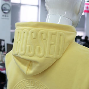 Sweat à capuche épais personnalisé avec logo en relief 3D pour hommes – Impression sérigraphique 3D personnalisée – Nouvelle collection - Product Image 3