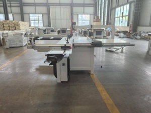 Scie à table coulissante horizontale de haute précision modèle ZD400T pour la coupe du bois, 3200 mm avec moteur de 5,5 kW - Product Image 4