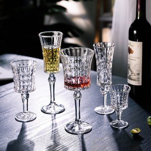Ensemble de verres à vin en <span class=keywords><strong>cristal</strong></span> de luxe, verrerie artisanale colorée, gobelets modernes et verres personnalisés pour les fêtes - Product Image 1