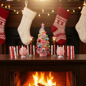 סט קישוטי כפר חג המולד עם תאורת לד, כולל דמויות, עץ שלג ותפאורה של עיירה חגיגית לקישוט שולחן - Product Image 4