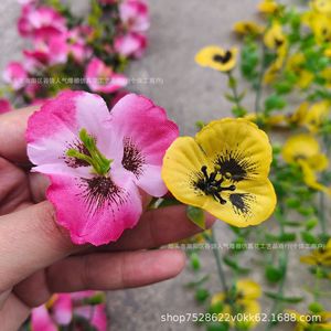 Bouquet de fleurs artificielles de primula en soie plastique Temu, à suspendre au mur, pour la décoration intérieure, de mariage ou extérieure, printemps - Product Image 3