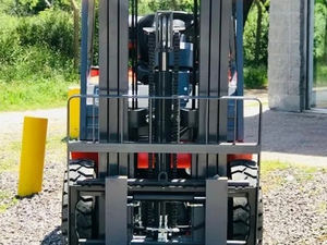 LG25GLT Diesel-Gabelstapler 2,5 Tonnen Starker Motor Industrie-Lagerlogistik Geländegängiges Fracht-Hebe- und Transportgerät CE - Product Image 5