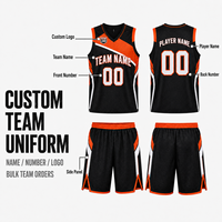 Seragam Basket Pria Geometris Hitam Oranye Kustom, Set Jersey dan Celana Pendek Jaring Sarang Lebah untuk Turnamen Basket Profesional