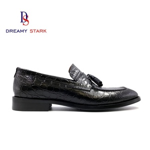 Chaussures habillées Oxford en cuir véritable de haute qualité, fabriquées à la main en Italie, avec logo personnalisé, pour le bureau et les occasions professionnelles, collection automne. - Product Image 3