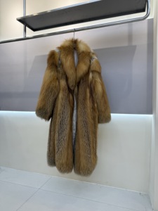 Cappotto Lungo in Vera Pelliccia di Volpe Rossa Naturale Oro-Rosso con Collo a Scialle per Donna - Product Image 2