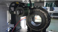 Machine de découpe laser de tubes entièrement automatique à alimentation automatique, découpeuse de tubes laser à fibre CNC