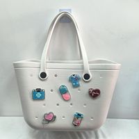 2024 canard en caoutchouc blanc plage lettres numéro arc-en-ciel MBB sac Bit breloques accessoires MBB sac diviseur