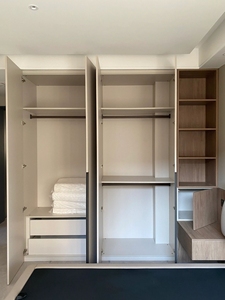 Armario de puerta plana Simple de <span class=keywords><strong>madera</strong></span> de venta directa de fábrica, <span class=keywords><strong>armarios</strong></span> de dormitorio de alta calidad hechos <span class=keywords><strong>a</strong></span> <span class=keywords><strong>medida</strong></span>, armario de fácil montaje - Product Image 3