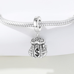 Esta bolsa de dinero de estilo vintage tiene un diseño único, discreto pero lujoso. Accesorios para bricolaje - Product Image 2