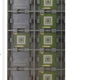 หน่วยความจำแฟลช NAND EMMC IC KMV3W000LM-B310 สำหรับกาแล็กซี่ S4 I9500 - Product Image 1
