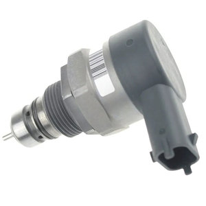 Regulador de Presión de Combustible Common Rail 0281002826 para <span class=keywords><strong>Mercedes</strong></span>-Benz <span class=keywords><strong>Sprinter</strong></span> 309 310 311 313 <span class=keywords><strong>314</strong></span> 316 <span class=keywords><strong>CDI</strong></span> - Product Image 4