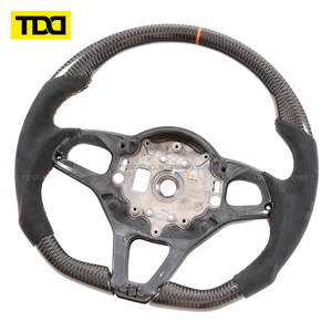 Volante de Fibra de Carbono TDD Compatible con McLaren 570S 2017-2021 - Product Image 5
