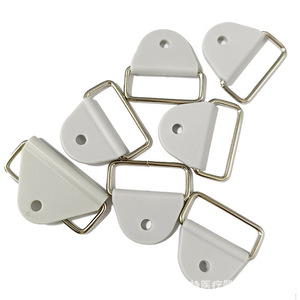Hebilla Triangular Kebert con Anillo en D de 3.8 cm de Ancho, Accesorio para Equipos de Fitness - Product Image 3