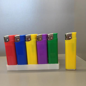 Briquet <span class=keywords><strong>électronique</strong></span> en plastique à <span class=keywords><strong>prix</strong></span> d'usine, torche imprimée, à gaz butane, certifié ISO9994, portable et classique - Product Image 1
