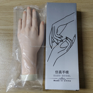 Modèle de main en silicone souple pour la pratique de la <span class=keywords><strong>pose</strong></span> d'ongles, avec pointes d'ongles insérables, gel pour vernis à ongles, support d'affichage, faux modèle de main en caoutchouc - Product Image 5
