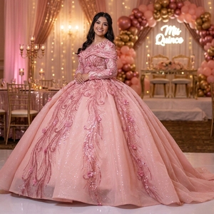 Vestido de Quinceañera Jancember Lsany300, Rosa Coral Mágico, con Cuello Plegado, Adorno de Fénix con Cuentas, Rosa 3D y Brillo - Product Image 1