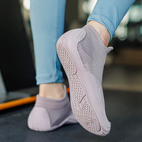 Chaussures de sport unisexe à bout ouvert, style chaussettes, avec empeigne en maille et semelle extérieure fine en caoutchouc, pour le yoga, le fitness, la plage et la conduite