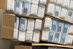 Khuyến mại Quà Tặng OEM MP3 <span class=keywords><strong>MP4</strong></span> Máy nghe nhạc với TF Micro Khe cắm thẻ nhớ - Product Image 4