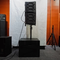 Système audio OEM étanche avec enceintes line array actives et subwoofer 8 pouces + 15 pouces pour événements, salles polyvalentes, églises