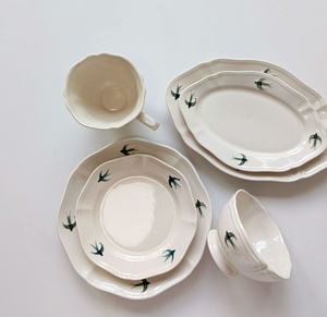 Vẽ tay hình bầu dục Retro tấm gốm Harmony giữa phong cách cổ xưa nuốt Tấm cứu trợ - Product Image 3