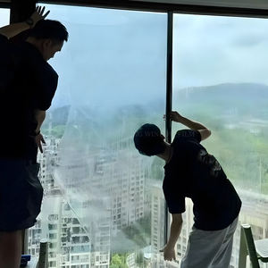 Pellicola PDLC Reversibile per Finestre di Edifici Commerciali con Aspetto Trasparente Senza Elettricità - Product Image 2