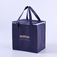 Sac isotherme pour le déjeuner réutilisable avec logo personnalisé petits sacs thermiques isolés non tissés de 6 canettes avec longue poignée
