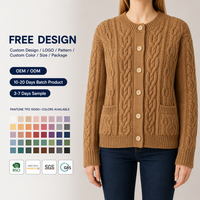 Cardigan en tricot torsadé épais personnalisé pour femme, col rond, marron camel, poches plaquées, manches longues, vente en gros d'usine OEM ODM