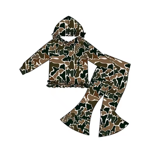 Meilleures ventes : Ensemble assorti 2 pièces pour petites filles, sweat à capuche camouflage à col volanté, pantalon évasé à manches courtes, vêtements écologiques - Product Image 2