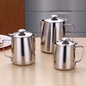 Tazza da <span class=keywords><strong>Caffè</strong></span> in Acciaio Inox, Brocca per Montare il Latte con Coperchio per <span class=keywords><strong>Arte</strong></span> <span class=keywords><strong>del</strong></span> <span class=keywords><strong>Caffè</strong></span>, per Ufficio e Cucina, con Manico - Product Image 1
