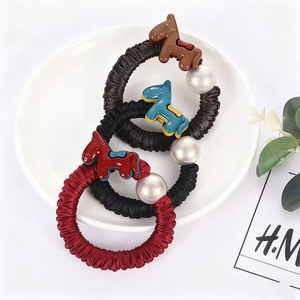 Coleteros de Pelo para Niña con Diseño de Caballo Pequeño de Dibujos Animados, Exquisitos y Lindos, de Moda, Venta Caliente 2026, Diseño Sencillo y Original, Venta al por Mayor de Accesorios para el Cabello - Product Image 4