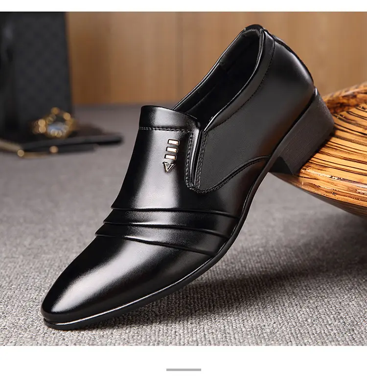 Heren Dress Schoenen Leer Mode Mannen Business Jurk Loafers Puntige Zwarte Schoenen Oxford Ademend Formele Bruiloft Schoenen