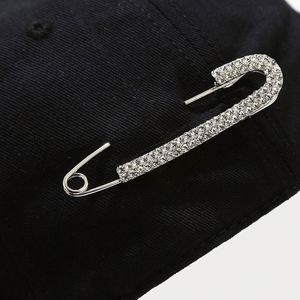 หมวกแก๊ปแฟชั่นสำหรับผู้หญิง วิ่ง ปั่นจักรยาน เล่นกีฬา ฤดูร้อน หมวกเบสบอลผ้าฝ้าย หมวกทรัคเกอร์ ประดับเข็มกลัดโลหะลายเพชร ขายส่ง - Product Image 4