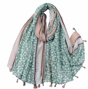 Colección de Bufandas de Poliéster para Mujer, 70x180cm, Tejido Jacquard, Diseño Cálido de Invierno, Impresión Personalizable, Transpirable, para Uso Diario - Product Image 1