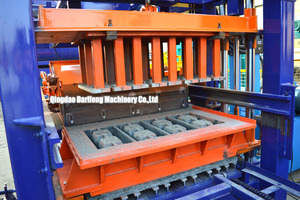 Macchina Automatica Idraulica per Blocchi QT5-15 - Attrezzatura per Mattoni in Cemento con Alimentazione e Modellatura Completamente Automatica - Product Image 5