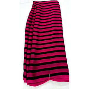 Tela de gasa georgette a rayas rosa y negra con estampado digital personalizado para vestidos y prendas de mujer, para usar en vestidos y krutis de mujer. - Product Image 1