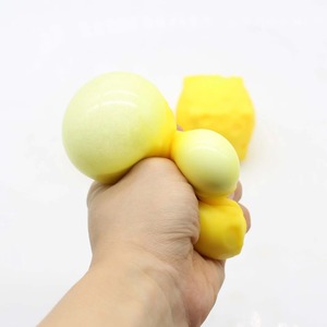 Juguete de <span class=keywords><strong>queso</strong></span> cuadrado de plástico suave, creativo, de rebote lento, para presionar <span class=keywords><strong>y</strong></span> jugar, divertido regalo - Product Image 3