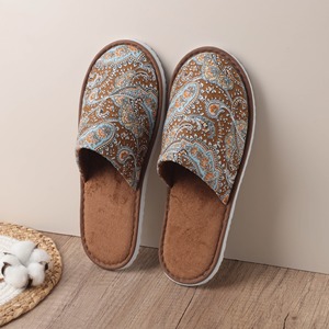 Chaussons d'hôtel jetables écologiques en lin vintage, biodégradables, recyclables, lavables, doux et portables pour Airbnb et complexes hôteliers - Product Image 1