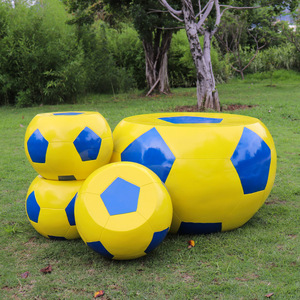 Silla de Fútbol y Mesa de Baloncesto Y216, Muebles Artísticos para Villas, Esculturas para Jardín y Césped, Conjunto de Sillas y Mesa para Centros Comerciales - Product Image 1