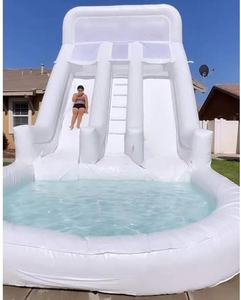 Toboggan gonflable pour enfants, maison de rebond blanche de luxe avec jouets en peluche, balles, toboggan aquatique - Product Image 1