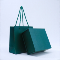 Caja de Papel Plegable con Cierre Magnético Verde Personalizada con Asa de Cuerda Trenzada, Ideal para Embalaje de Productos Premium y Regalos de Lujo
