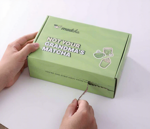 Caja de Cartón Corrugado Aislante Reciclable Personalizada con Tira de Apertura, Ecológica, para Envío de Cosméticos y Embalaje de Pedidos por Correo - Product Image 3